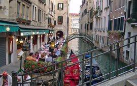 ITALIA TURISTICA Y PARIS VISITANDO DISNEYLAND PARIS - Euro Express