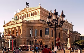 AMSTERDAM, ALEMANIA Y EL ESTE EUROPEO