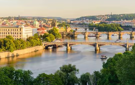 BERLIN Y EL ESTE EUROPEO