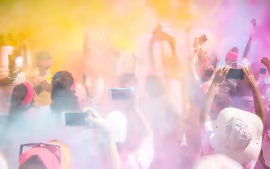 FESTIVAL DE COLORES “HOLI” CON AMIGAS