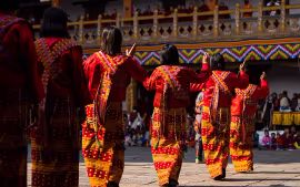MITOS Y LEYENDAS DE NEPAL Y BHUTAN - FEBRERO 2027
