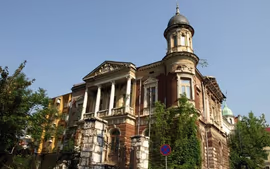 Balcanes y Corazón de Albania