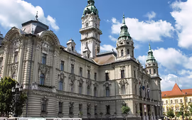 Entorno de Budapest, lagos, castillos y ciudades históricas