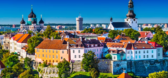 Estonia: historia medieval y naturaleza salvaje" → "Paquetes Estonia: circuitos todo incluido con guías en español