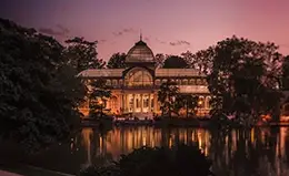 Visita panorámica por los puntos más emblemáticos de Madrid.