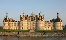 Visita el increíble Castillo de Chambord.