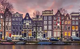 Llegada a la encantadora Amsterdam.