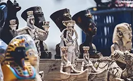 Exploración del Museo Egipcio y el Tesoro de Tutankamón