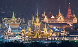 Maravillarse con el Gran Palacio Real y el Buda Esmeralda.