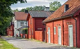 Parada en Örebro, ciudad histórica con encanto.