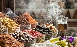 Recorrido por la clásica Dubai y al zoco.