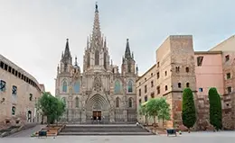 Visita panorámica de Barcelona, la ciudad de Gaudí.