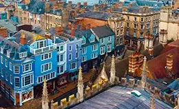 Descubre la historia de Oxford.