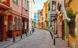 Exploración del histórico barrio de Balat