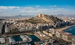 Pasea por la maravillosa ciudad costera de Alicante