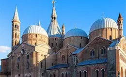 Visita la impresionante Basílica de San Antonio en Padua