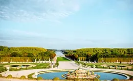 Visita opcional al majestuoso Palacio de Versalles.