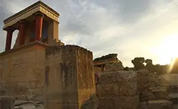 Descubre el legendario Palacio de Knossos