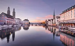 Paseo junto al lago en Zúrich