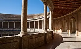 Visita al impresionante Palacio de la Alhambra