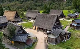 Visita a las casas Gassho-Zukuri en Shirakawago.
