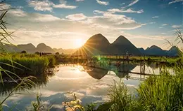 Vuelo a la pintoresca ciudad de Guilin.