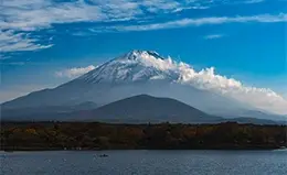 Navega por el lago Ashi con vistas al imponente Monte Fuji