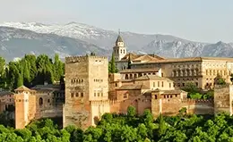 Descubra la majestuosidad del Palacio de la Alhambra.