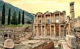 Descubre la historia en las ruinas de Éfeso.