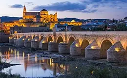 Explore la majestuosidad de la Mezquita-Catedral en Córdoba