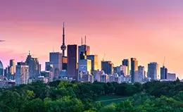Explora los pueblos emblemáticos y las atracciones de Toronto
