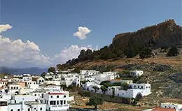 Visita la fortaleza medieval de Lindos