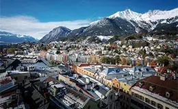 Explora la encantadora ciudad de Innsbruck.