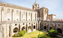 Pasea al aire libre en Évora