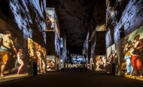 Espectáculo artístico temporal en Carrières de Lumières