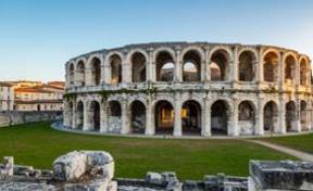 Legado romano y medieval en el anfiteatro de Arles