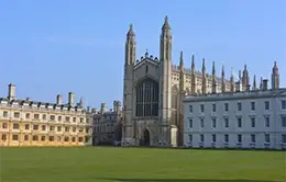 Descubre la historia y la academia en los colegios mayores de Cambridge.