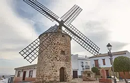 Descubre la esencia de La Mancha en Puerto Lápice.