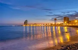 Cena en el vanguardista Maremagnum