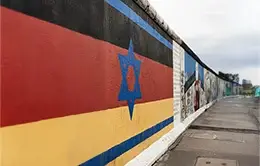 Descubre el Memorial del Holocausto y el Museo del Muro de Berlín.