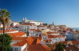 Explora las 7 collinas históricas de Lisboa.