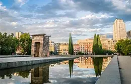 Libertad de explorar Madrid de acuerdo con su propio horario.