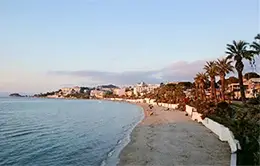 Relájate en las hermosas playas de Kusadasi