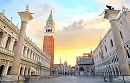 Remonte a la Plaza San Marcos y demostración de vidrio