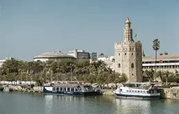 Paseo en barco por el río Guadalquivir