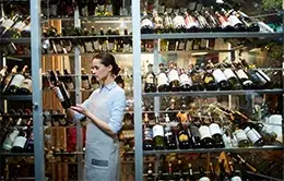 Visite las bodegas de Oporto.