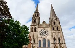 Llegada a Chartres, puerta del Valle del Loira