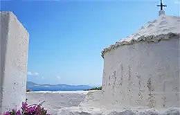 Navega hacia la histórica isla de Patmos