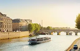 Paseo en barco por el romántico río Sena