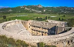 Visita al teatro romano de Aspendos